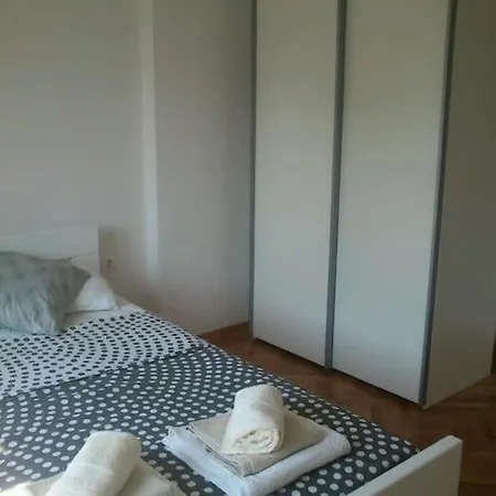 Five Minutes From City Center Apartment