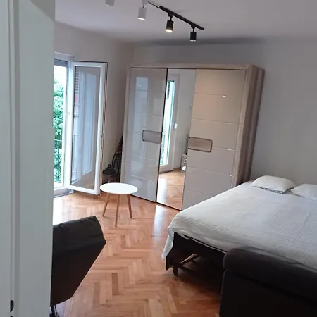 Five Minutes From City Center Pula