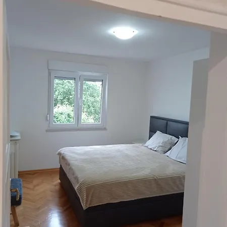 Five Minutes From City Center *